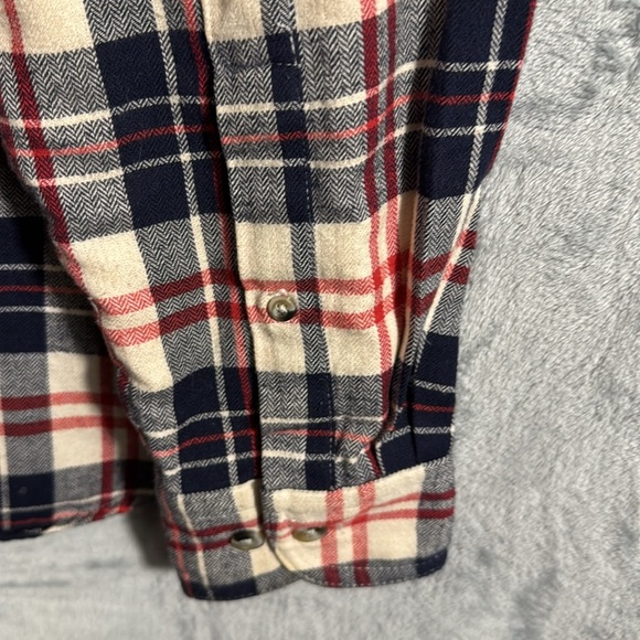 Hobbs creek Men's Plaid Shirt  size large Red, Blue, and White 100% cotton soft - Picture 3 of 10